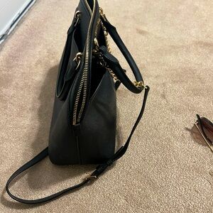 Michael Kors black shoulder bag. Great for travel. In great condition